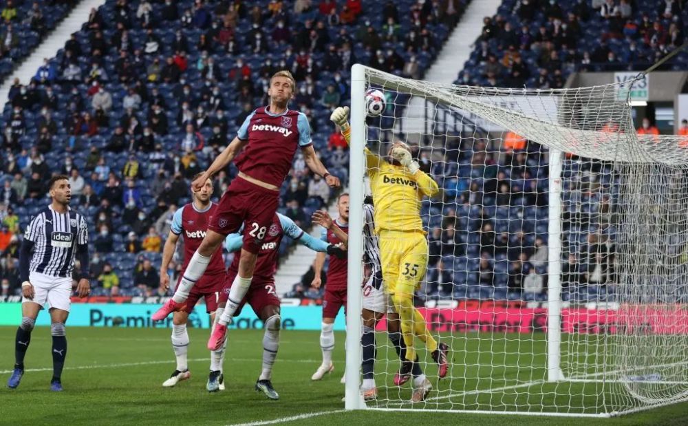  利物浦防线崩盘遭西汉姆联灌四球  